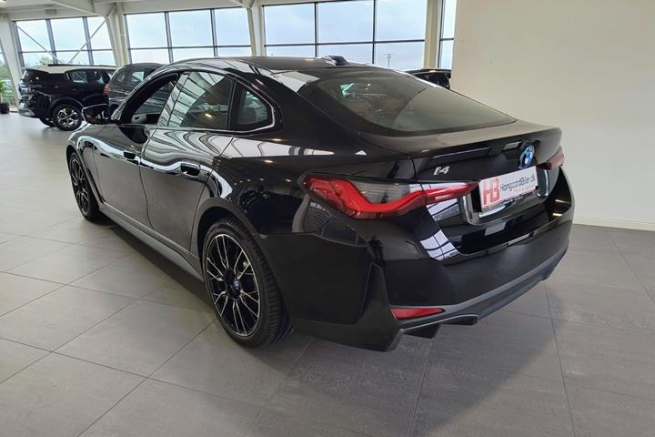 Sort BMW i4 fra 2023