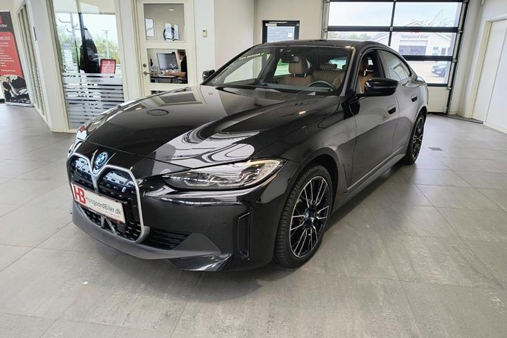 Sort BMW i4 fra 2023