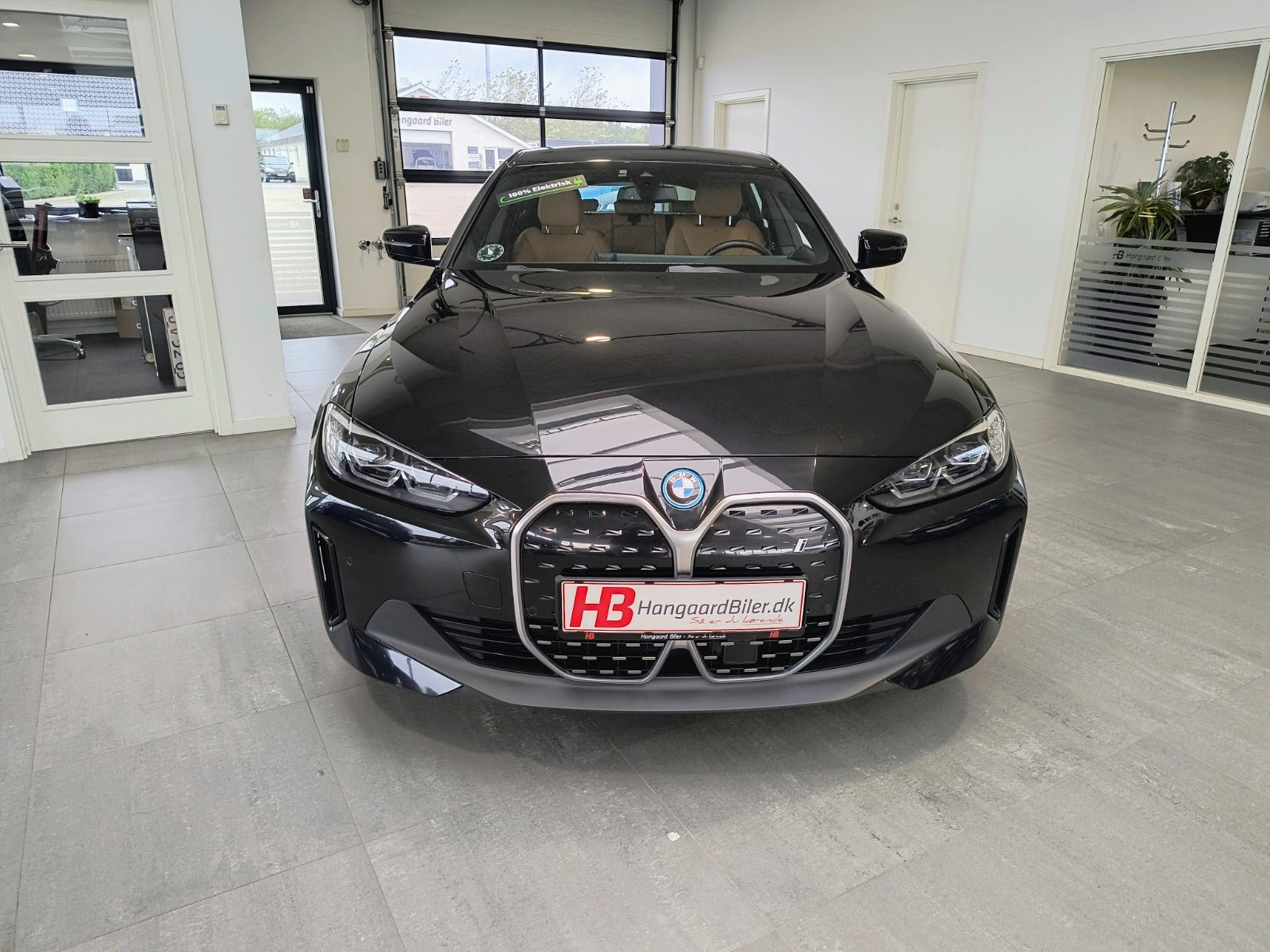 Sort BMW i4 fra 2023