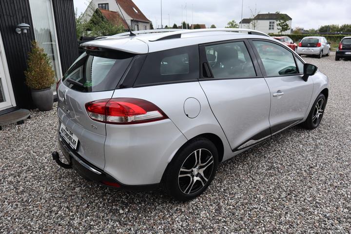 Sølv Renault Clio IV fra 2015