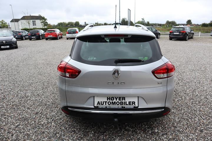 Sølv Renault Clio IV fra 2015