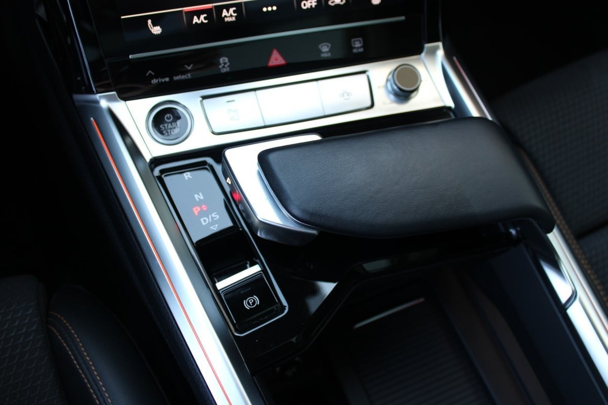 Sort Audi e-tron fra 2023