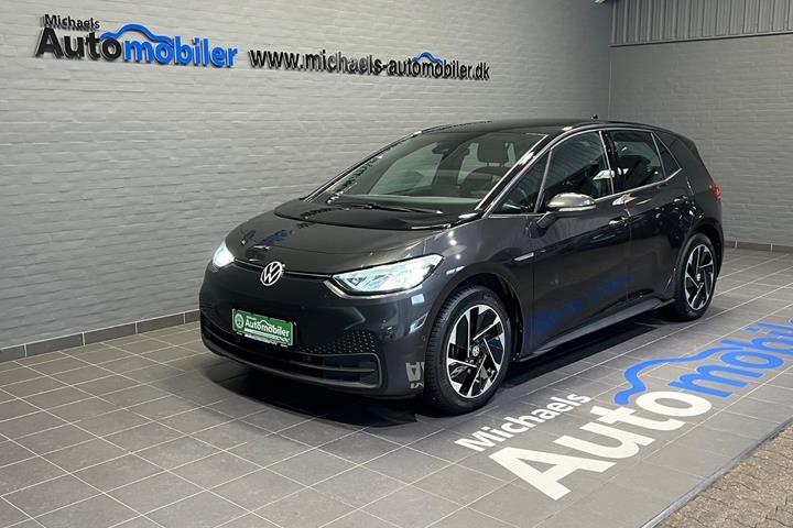Grå VW ID.3 fra 2022 set udefra