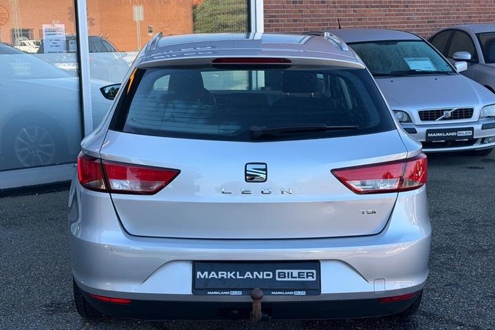 Sølv Seat Leon fra 2015
