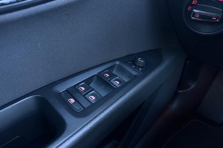 Sølv Seat Leon fra 2015