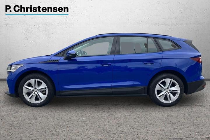 Blå Skoda Enyaq fra 2023