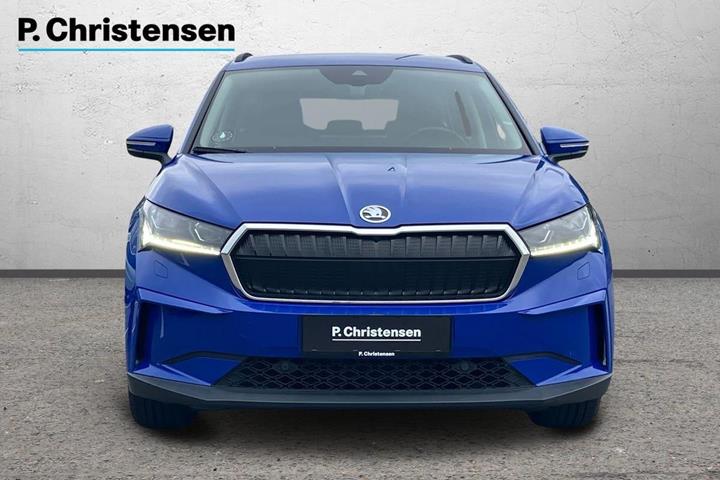 Blå Skoda Enyaq fra 2023