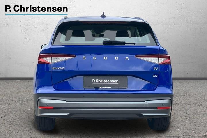 Blå Skoda Enyaq fra 2023