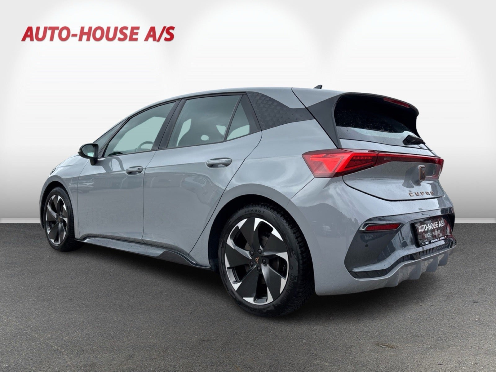 Grå Cupra Born fra 2024