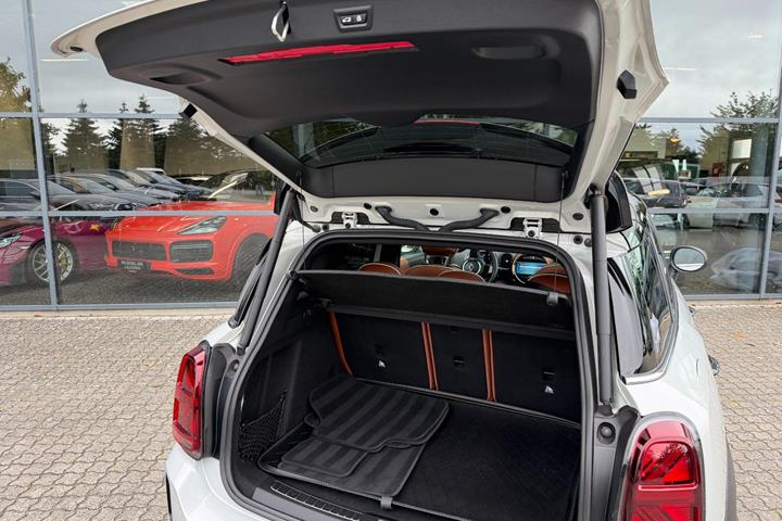 Sølv Mini Countryman Cooper SE fra 2021