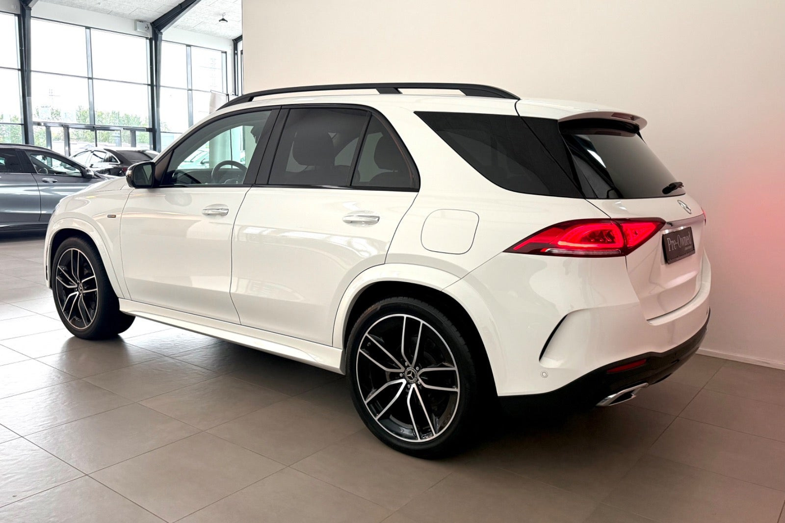 Hvid Mercedes GLE350 de fra 2021