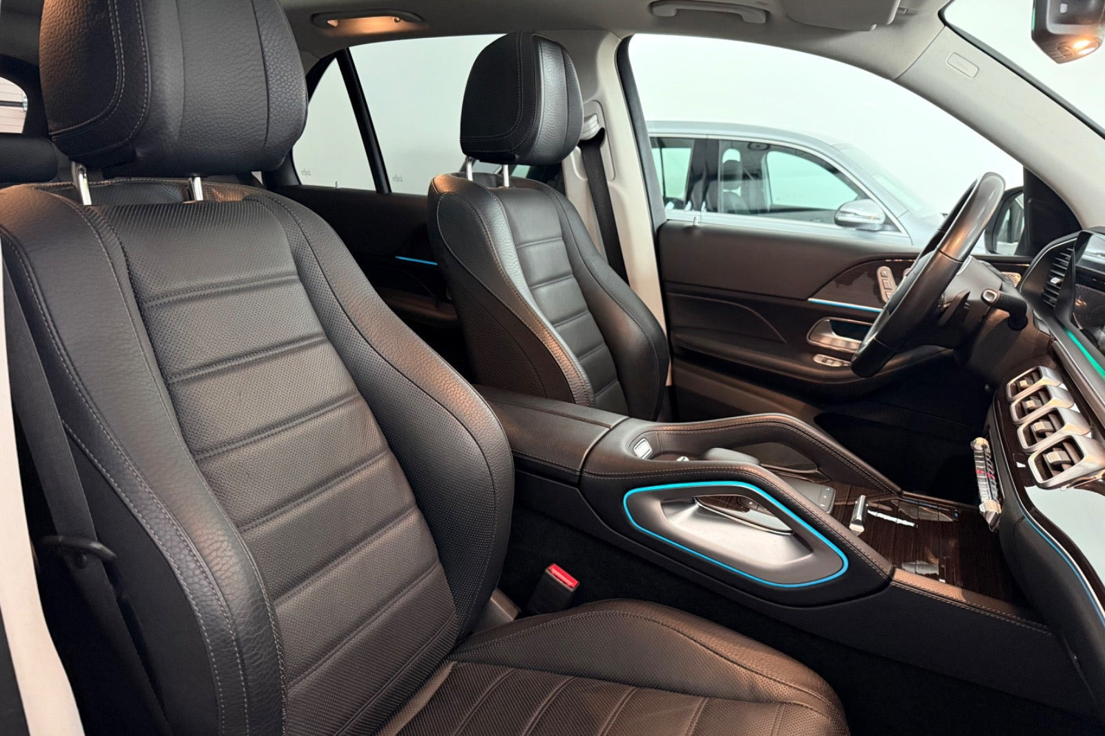 Hvid Mercedes GLE350 de fra 2021