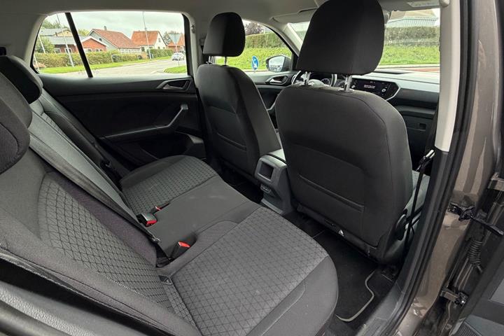 Grå VW T-Cross fra 2019