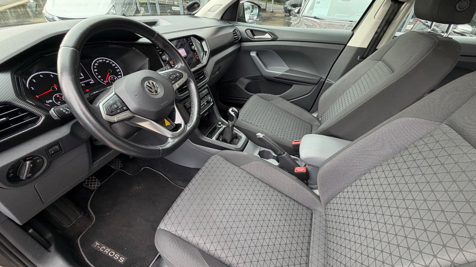 Grå VW T-Cross fra 2019