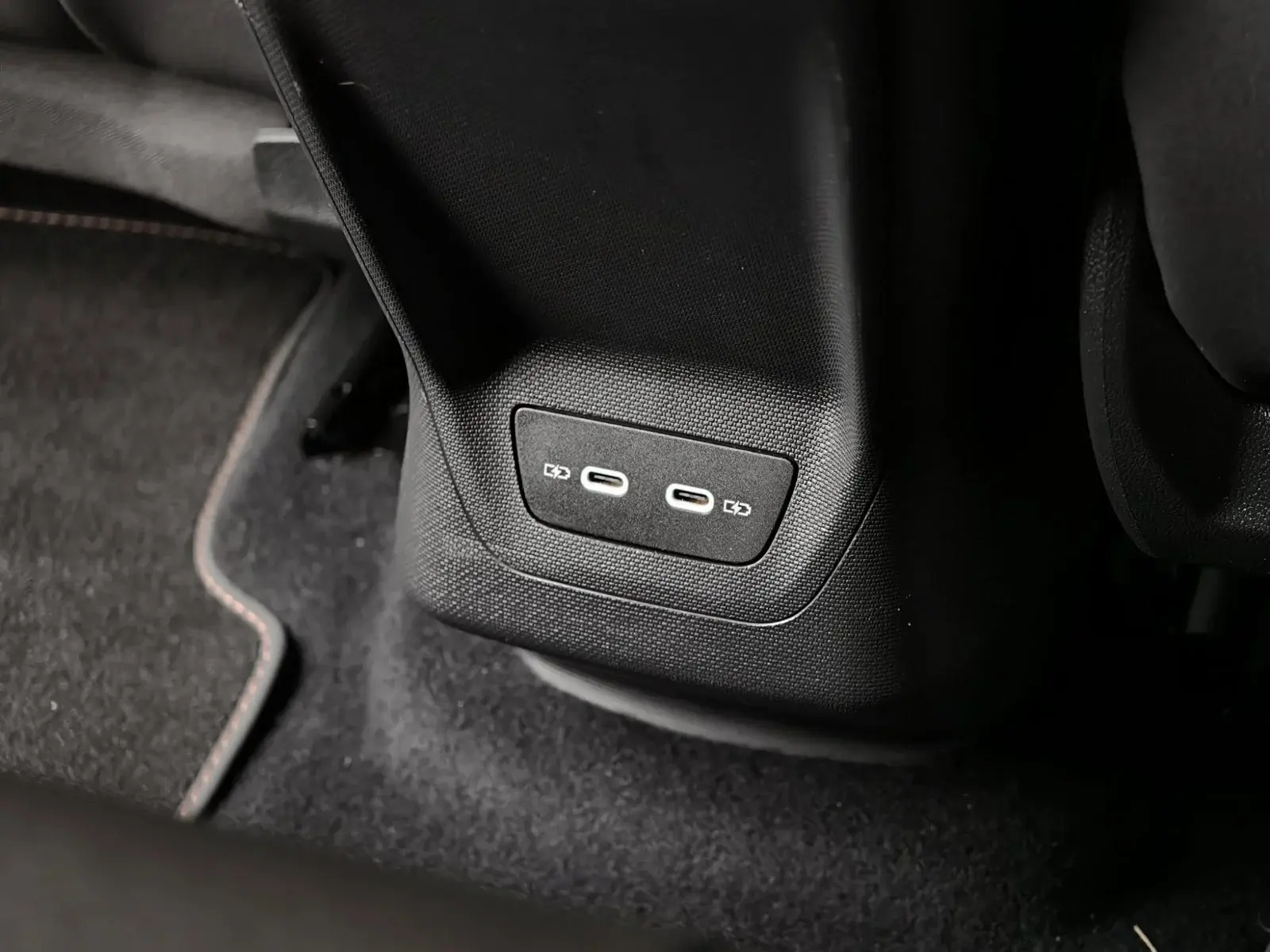 Grå Cupra Born fra 2022