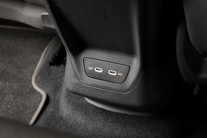 Grå Cupra Born fra 2022