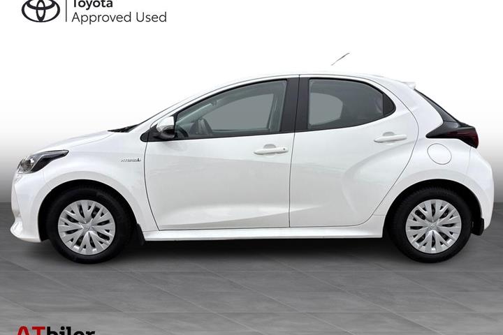 Hvid Toyota Yaris fra 2021