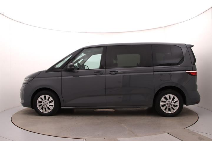 Grå VW Multivan fra 2024