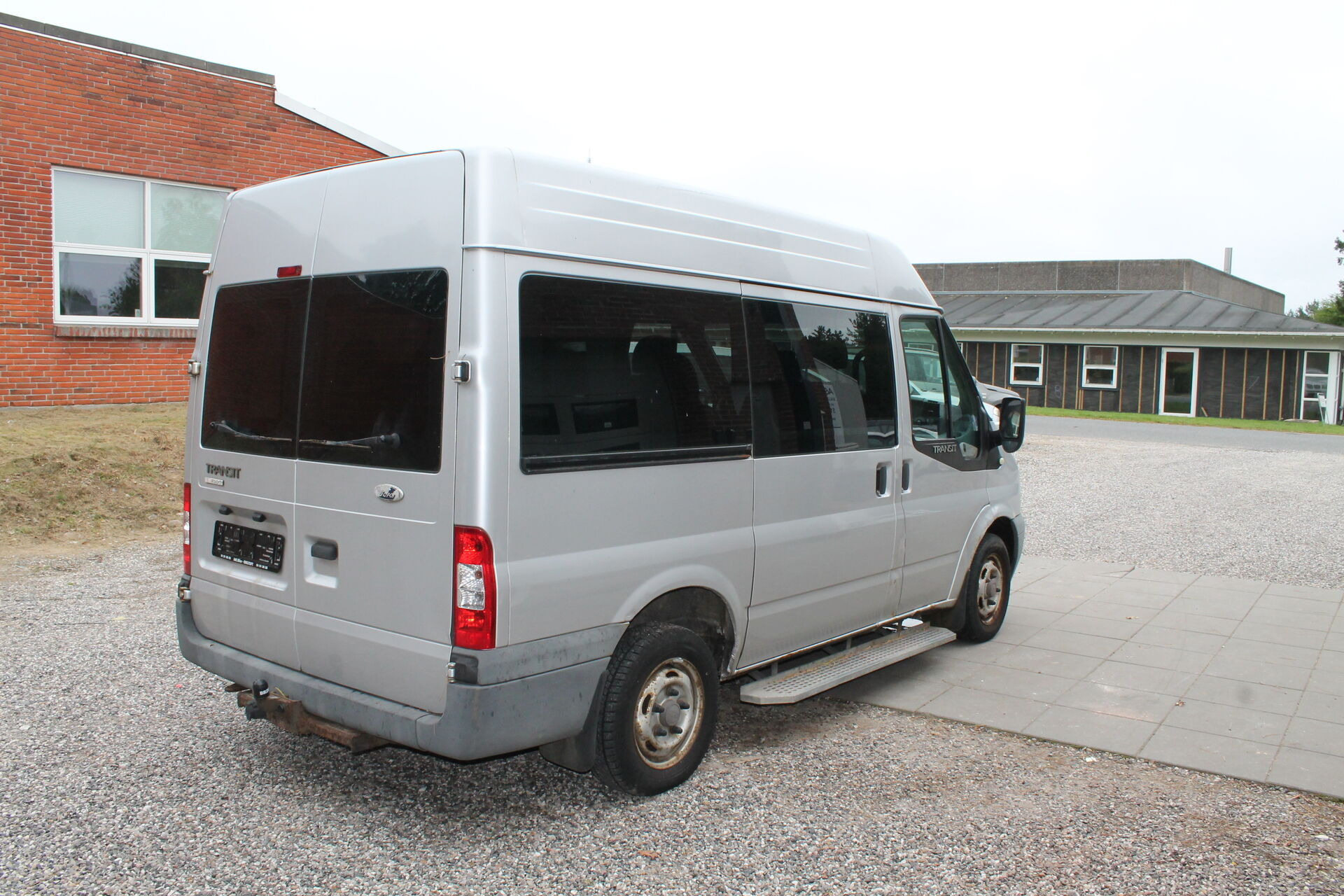 Sølv Ford Transit fra 2011