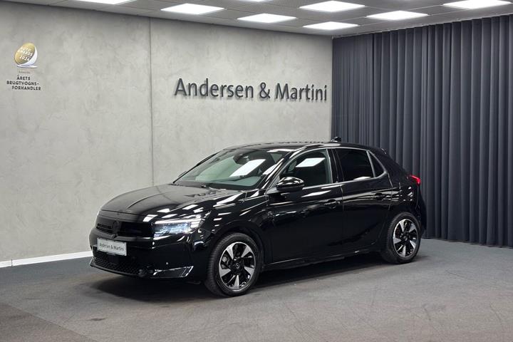 Sort Opel Corsa-e fra 2024