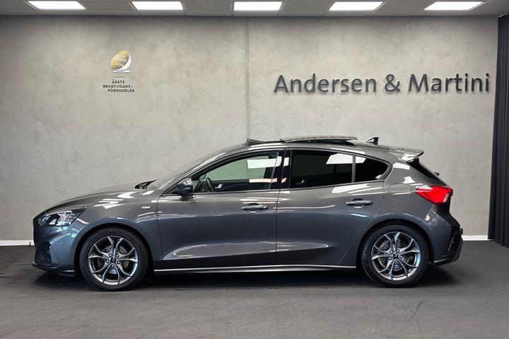 Sort Ford Focus fra 2021