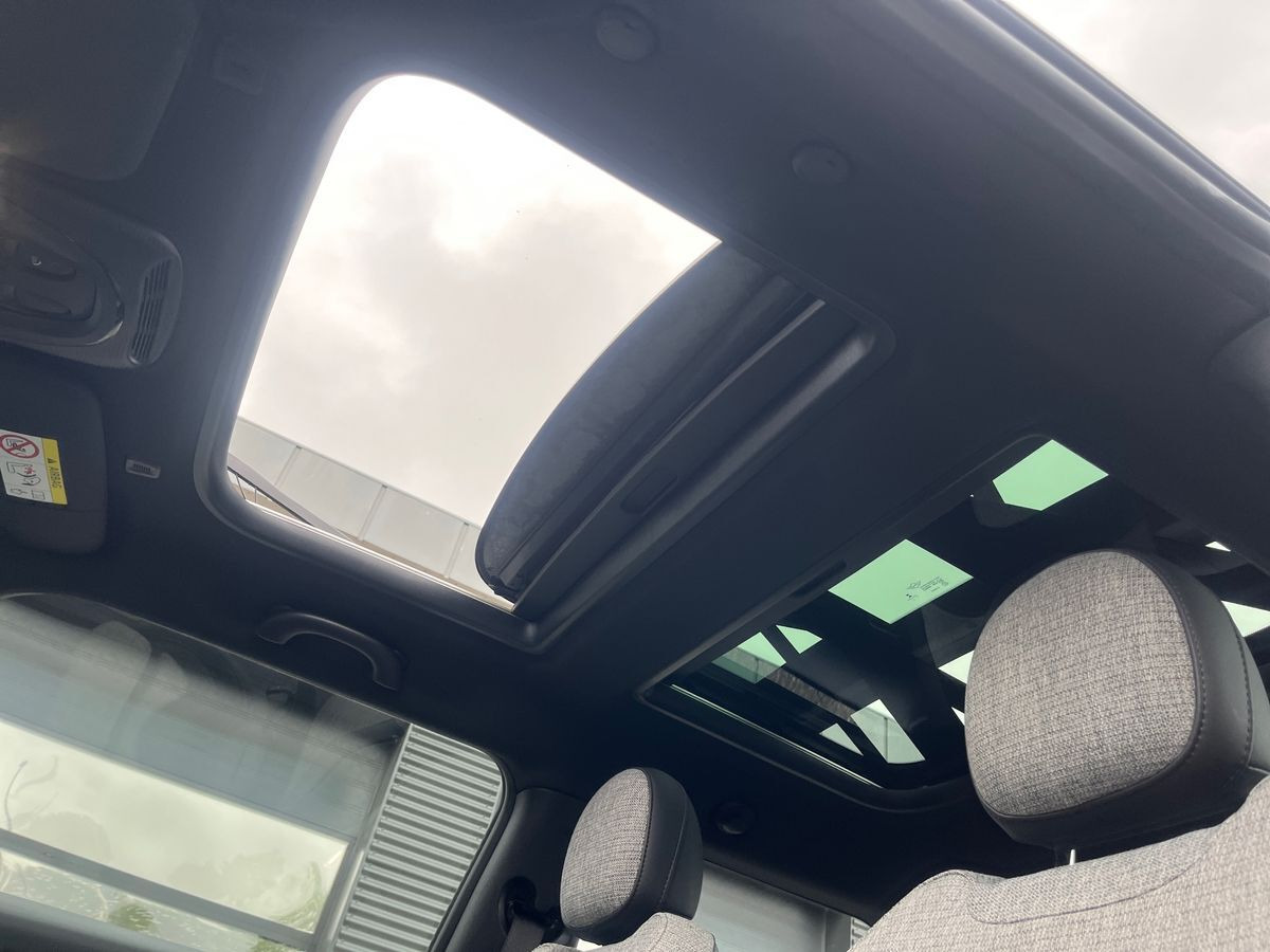 Blå Mini Cooper fra 2021