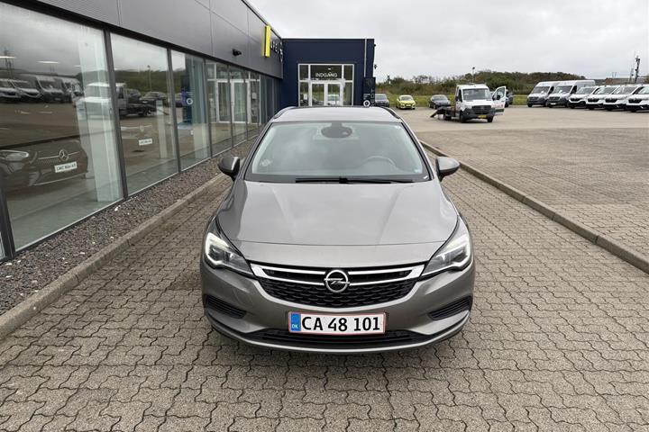 undefined Opel Astra fra 2017