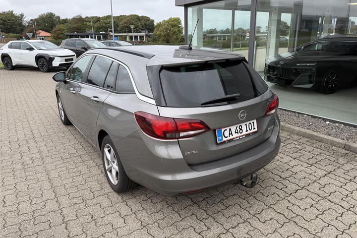 undefined Opel Astra fra 2017