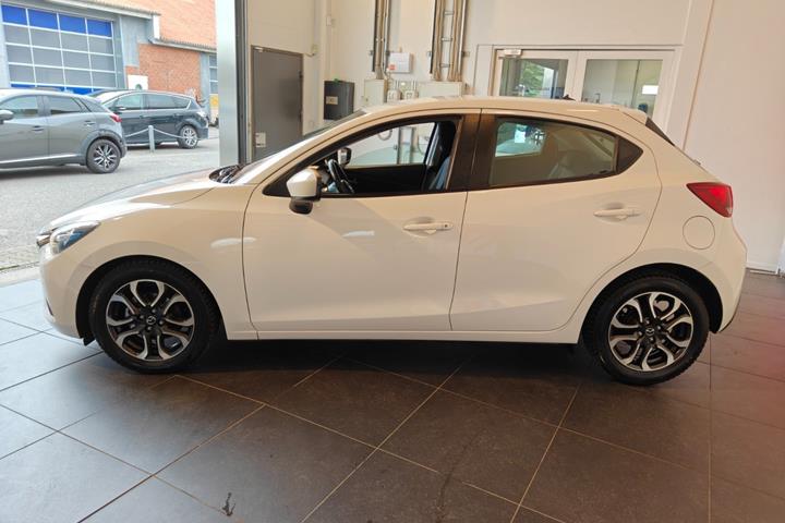 Hvid Mazda 2 fra 2015