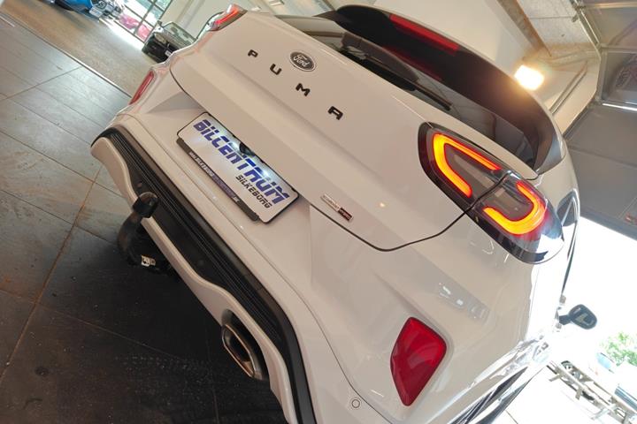 Hvid Ford Puma fra 2020