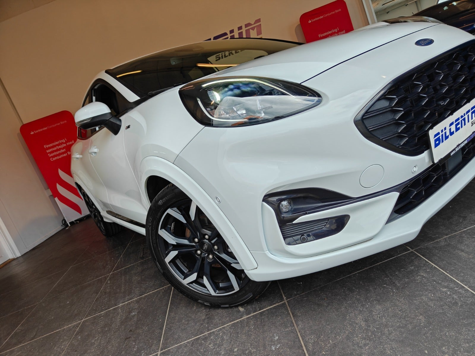 Hvid Ford Puma fra 2020