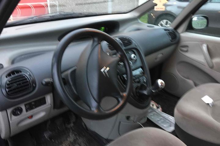 Sort Citroën Xsara Picasso fra 2006