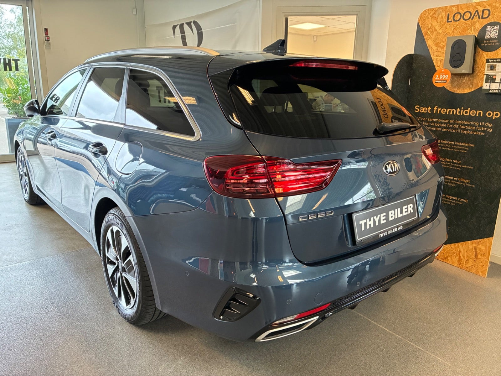 Blå Kia Ceed fra 2020