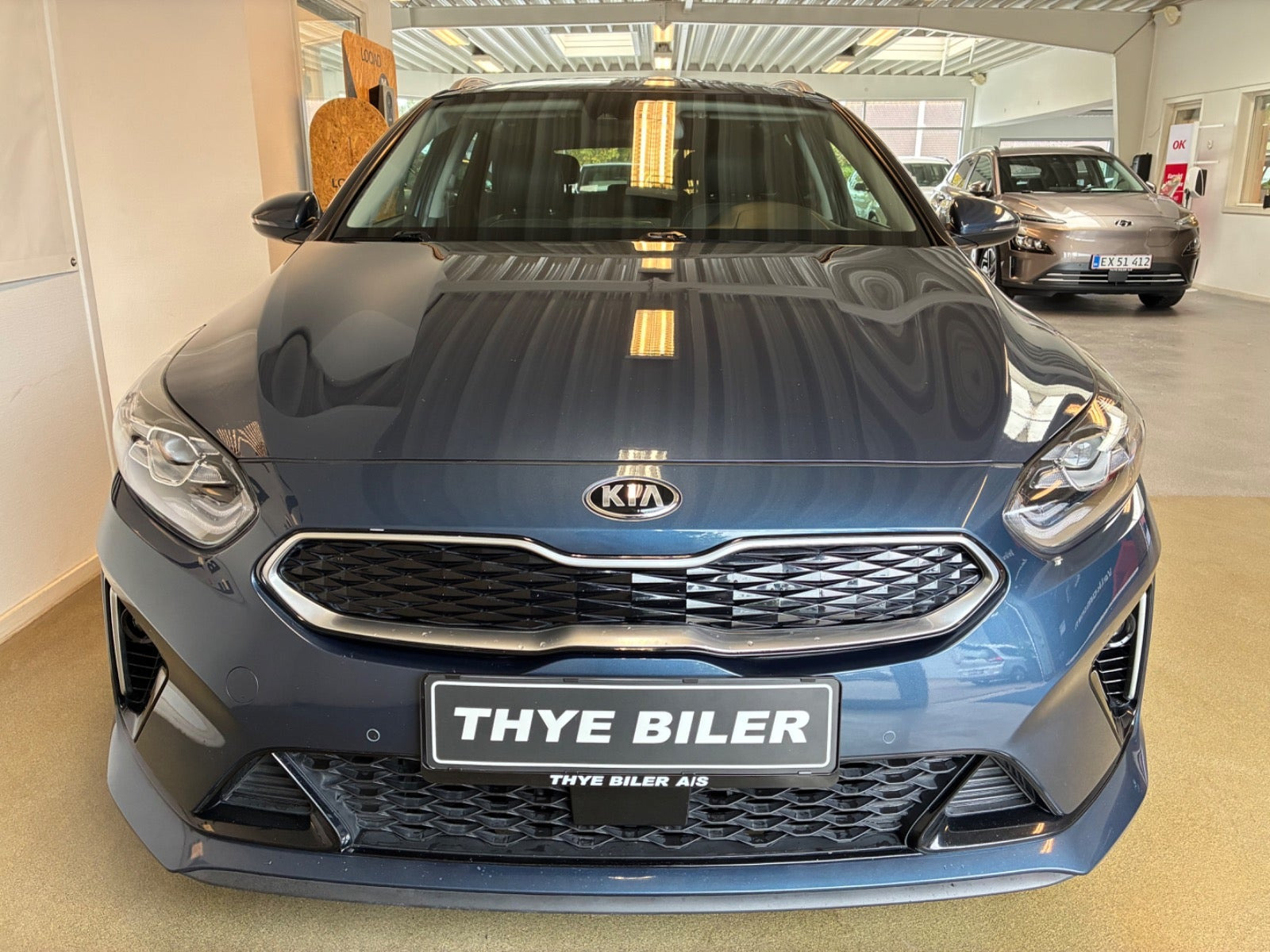 Blå Kia Ceed fra 2020