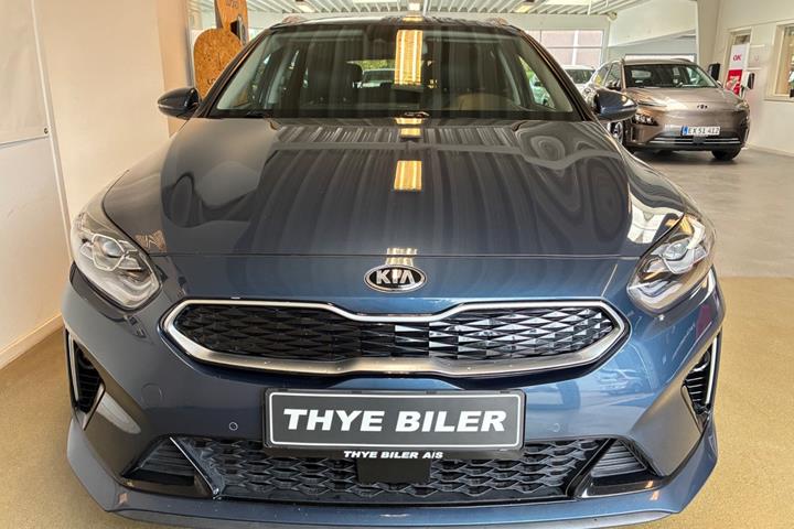 Blå Kia Ceed fra 2020