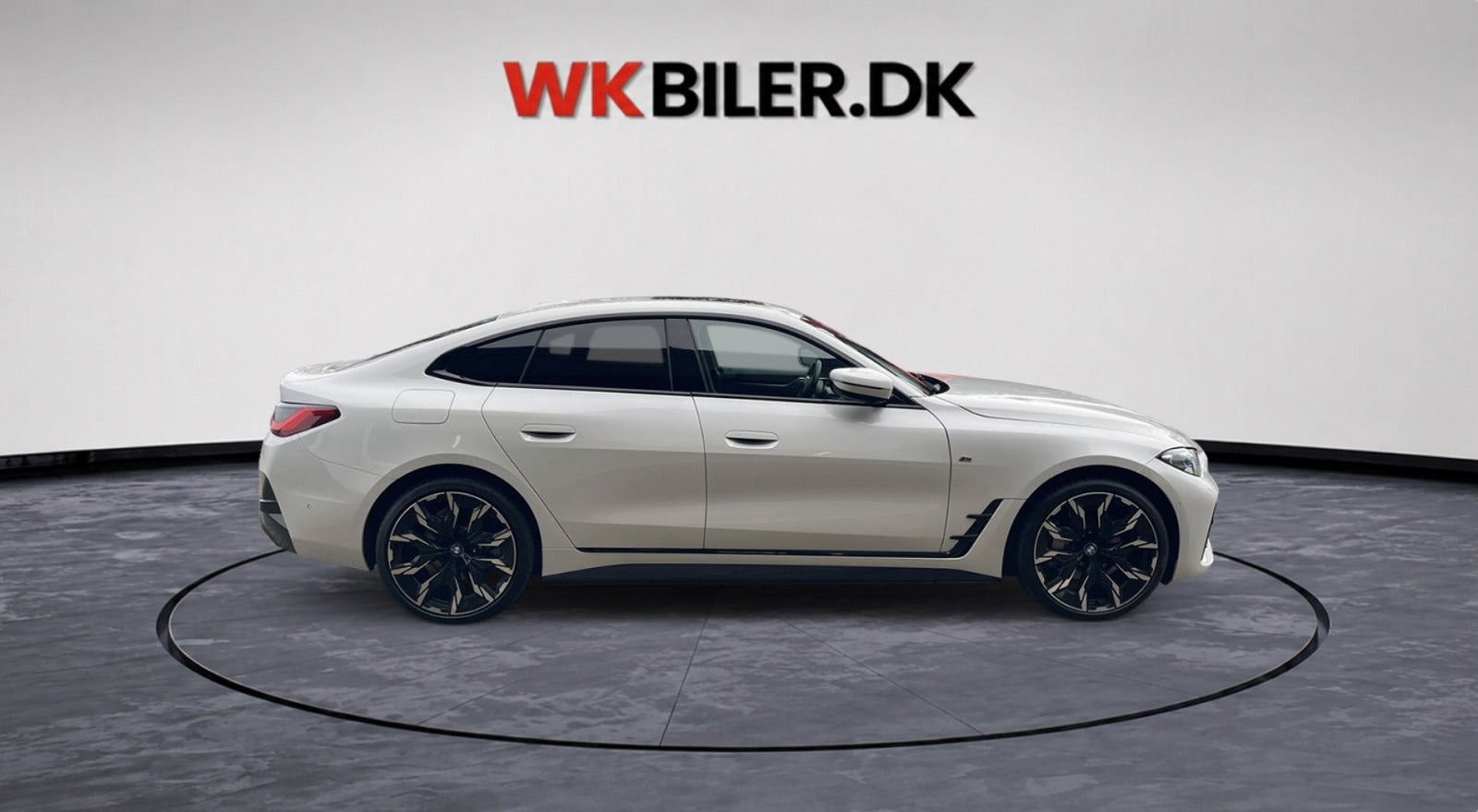 Hvid BMW i4 fra 2024