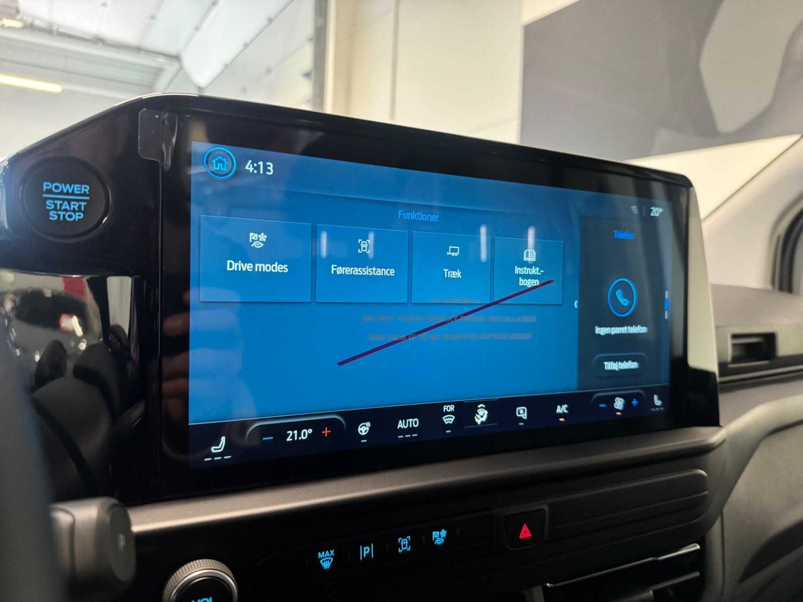 Hvid Ford Transit Custom 320 L2 fra 2026