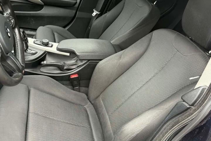 Grå BMW 420d fra 2017