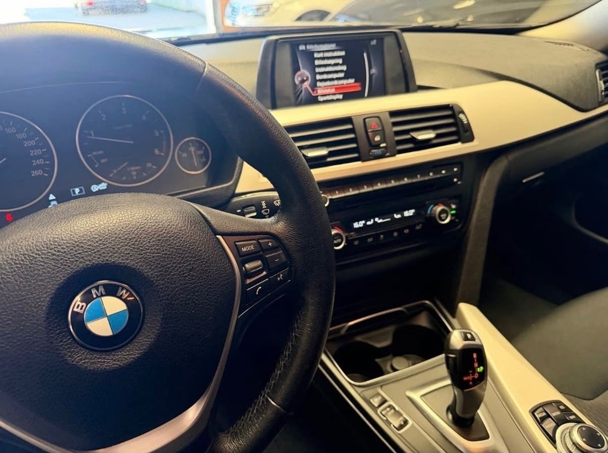 Grå BMW 420d fra 2017