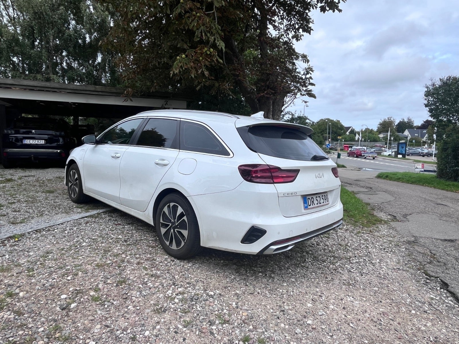 Hvid Kia Ceed fra 2023