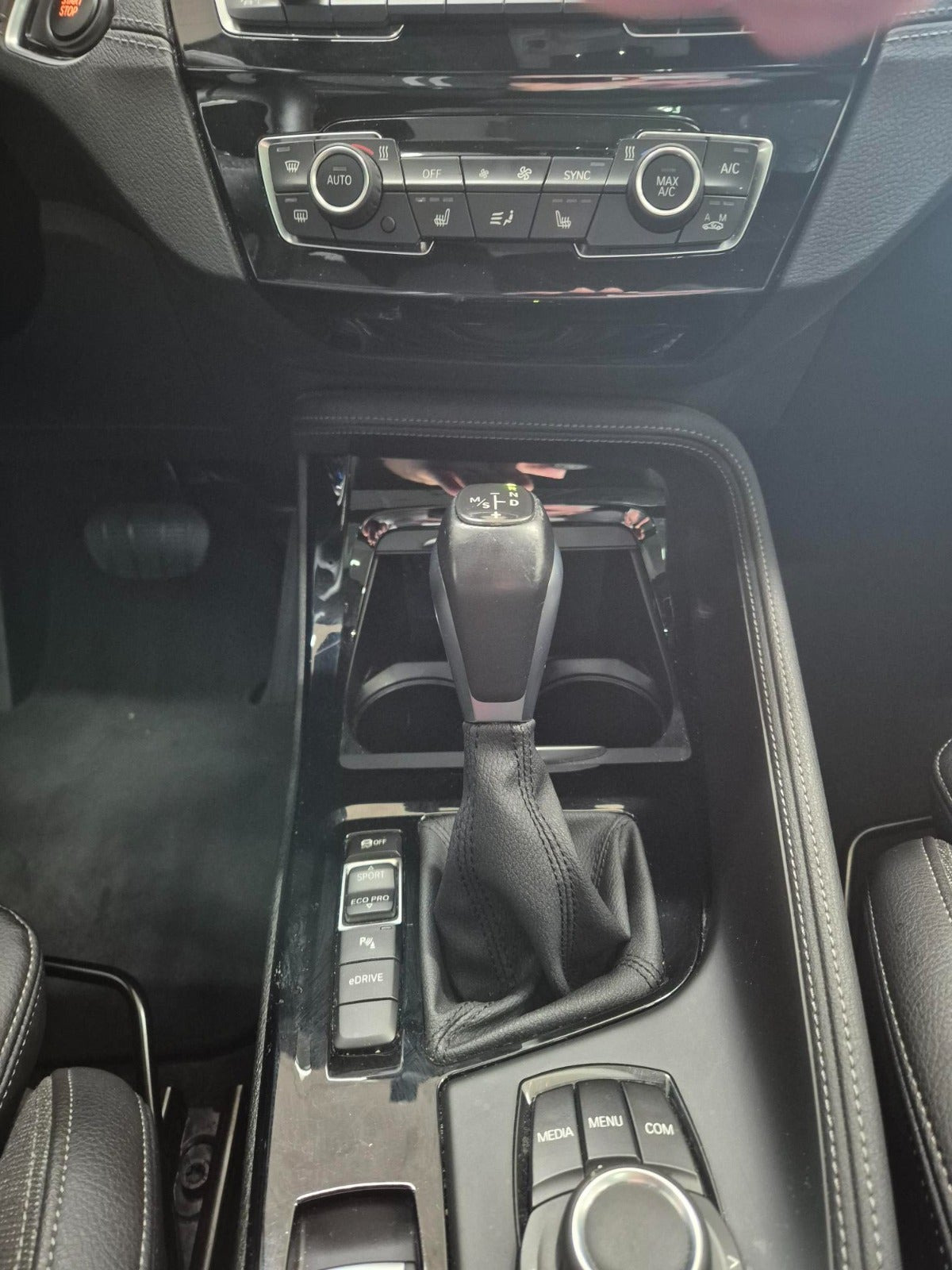 Grå BMW X1 fra 2021