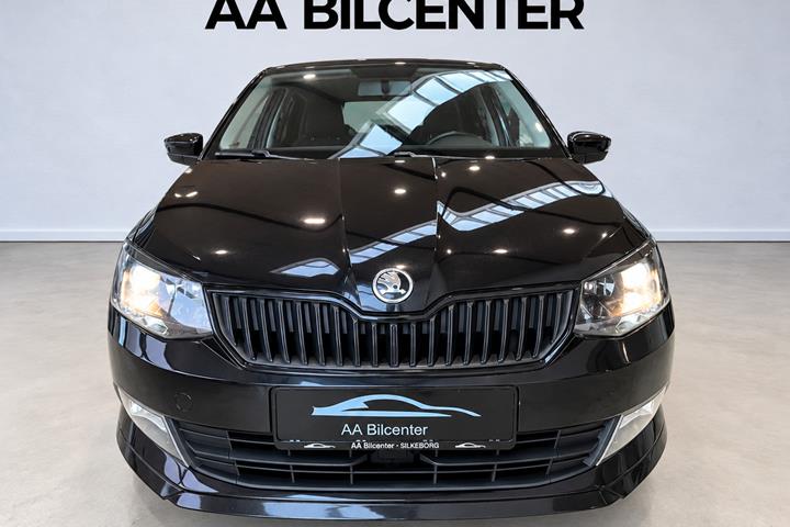 Sort Skoda Fabia fra 2017