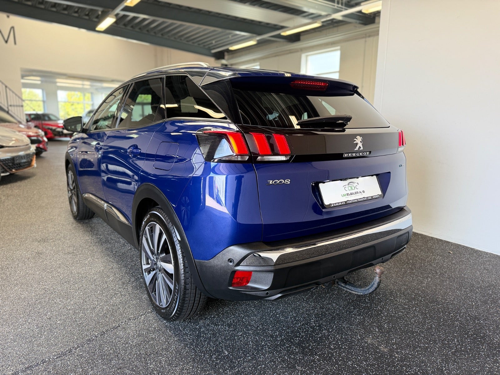 Blå Peugeot 3008 fra 2020