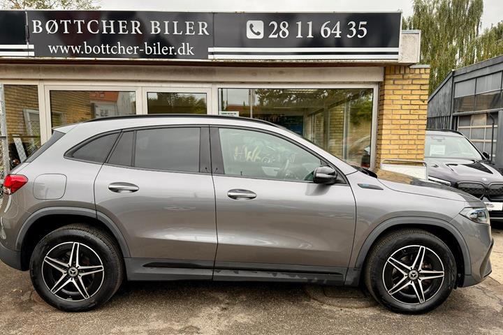 Grå Mercedes EQA250 fra 2021