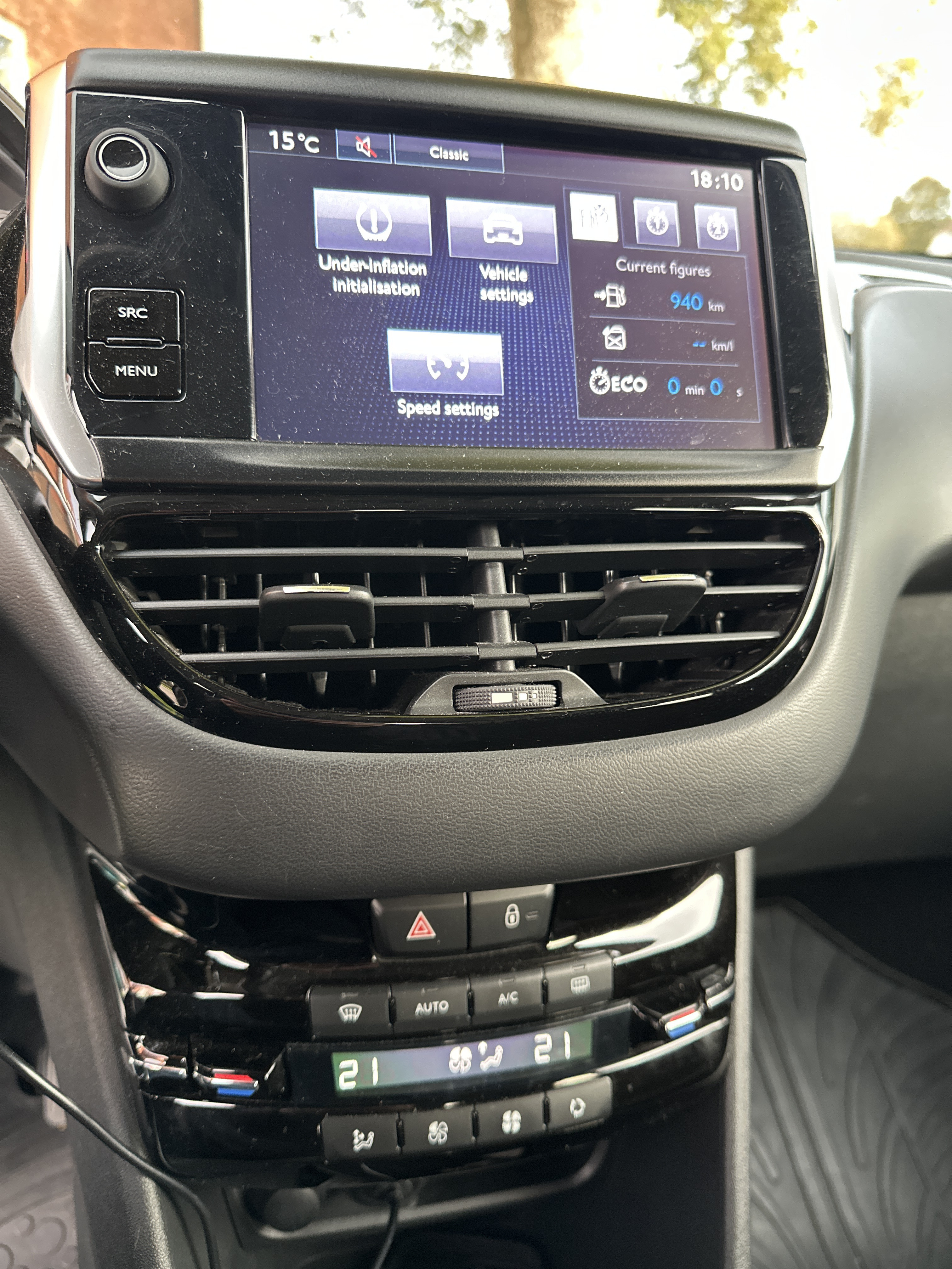 Hvid Peugeot 208 fra 2016
