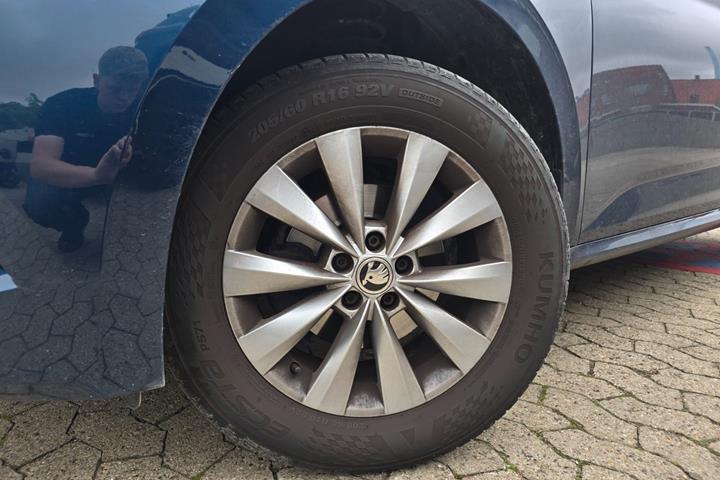 Blå Skoda Kamiq fra 2021