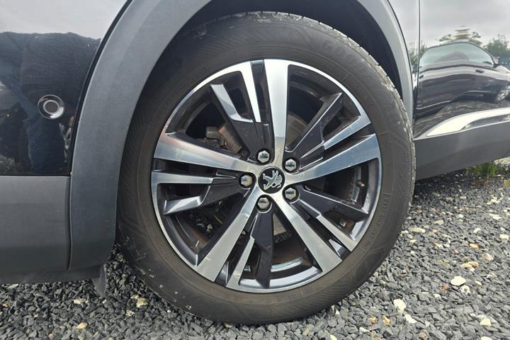 Sort Peugeot 3008 fra 2017