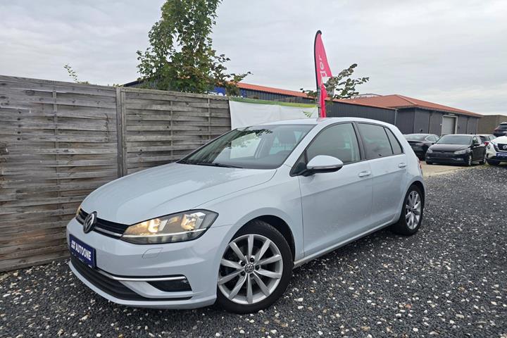 Blå VW Golf VII fra 2018