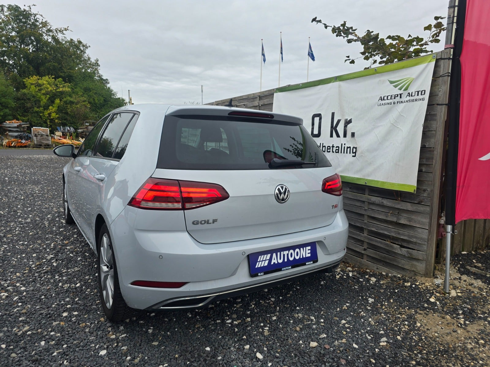 Blå VW Golf VII fra 2018