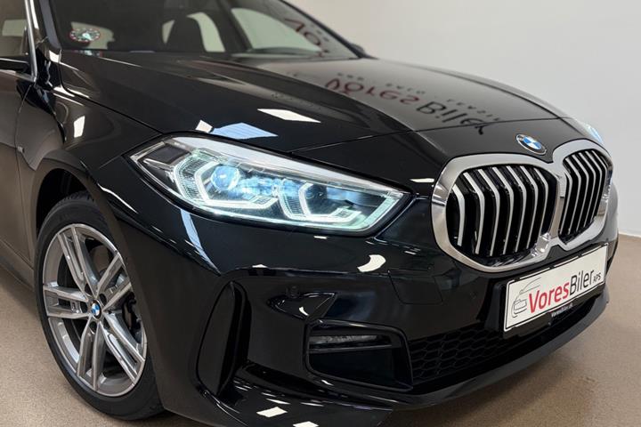 Sort BMW 120d fra 2021